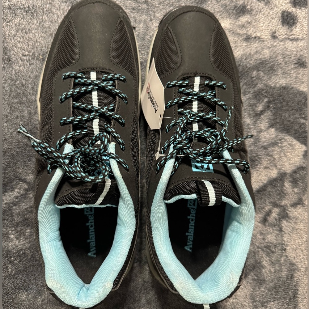 Avalanche Women's Cliff Sneakers